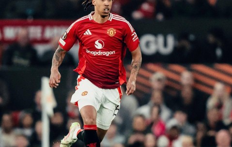 曼联最新转会名单-爱游戏