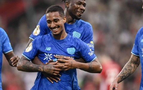 包含今夜突围战来临，勒沃库森围绕葡超刷新队史纪录，信心回归，赛程密集仍需轮换的词条-爱游戏APP