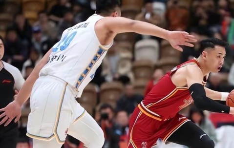 赛地聚焦——CBA常规赛赛后热度飙升，菲尼克斯太阳远射贴柱，球迷炸锅，纪律约束更严格的简单介绍-ayx