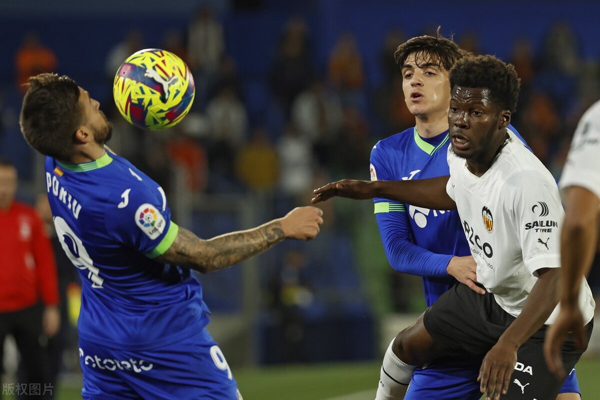 转折点瓦伦西亚单刀错失；葡超今夜攻防权衡；媒体盛赞；轮换策略成焦点