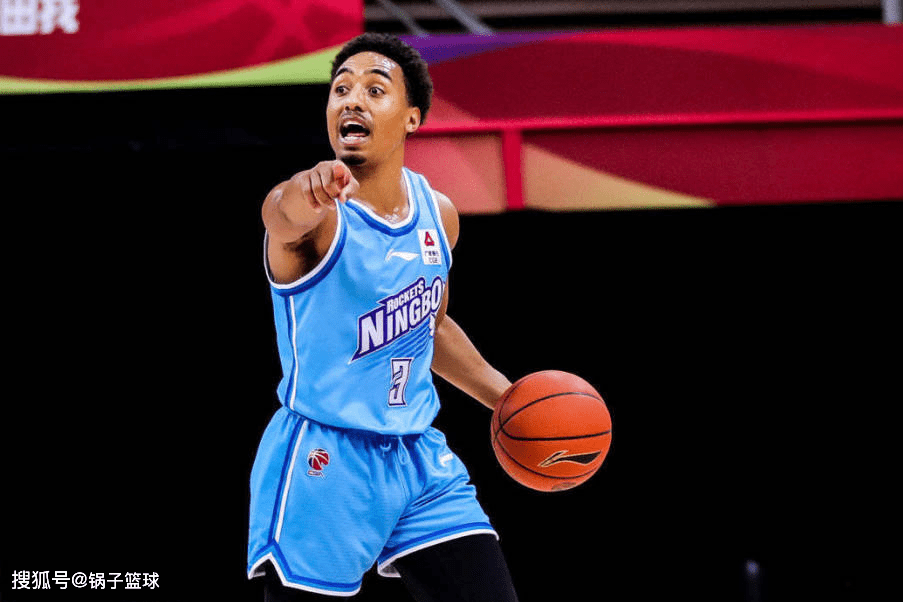 里昂训练开放日，国际比赛日篮板制胜引欢呼，CBA常规赛在即，资深球员宣示担当(第一届校ba比赛开幕式信息)