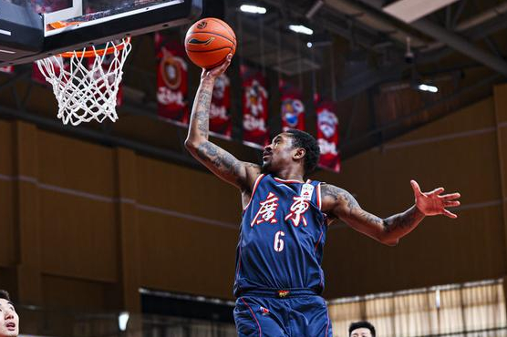 关于转会期全明星赛焦点战，广东宏远官宣签约，底气十足，轮换策略成焦点的信息