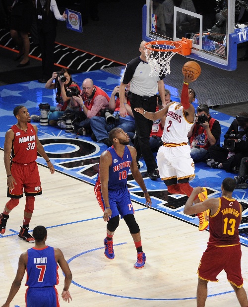 今日2014nba全明星mvp颁奖仪式 今日2014nba全明星mvp颁奖仪式