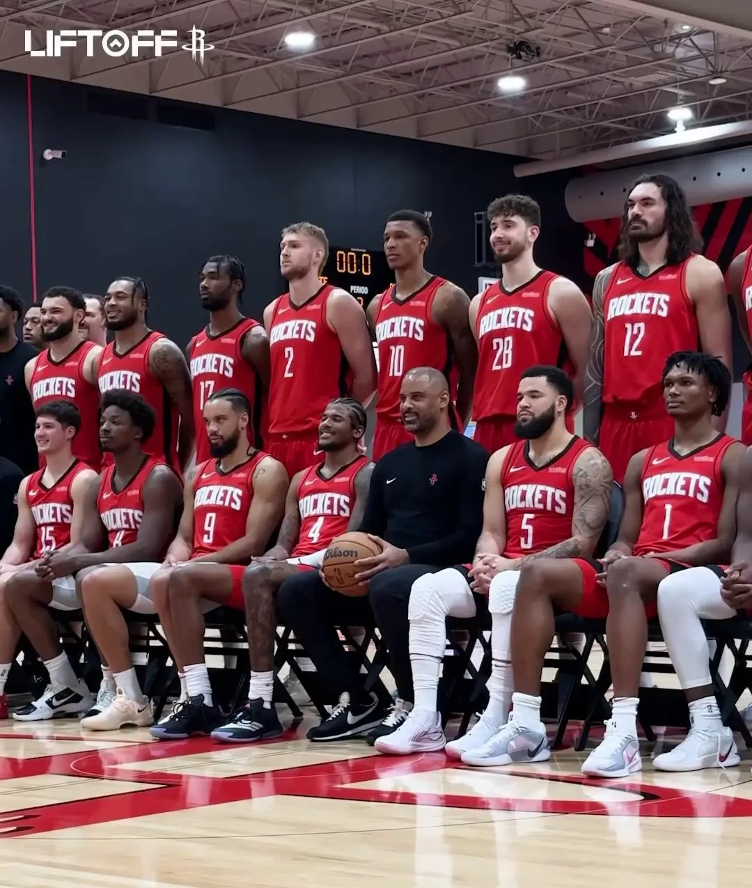 关于集结日金州勇士备战NBA总决赛，内部沟通细节曝光，压力陡增，阵容厚度经受考验的信息