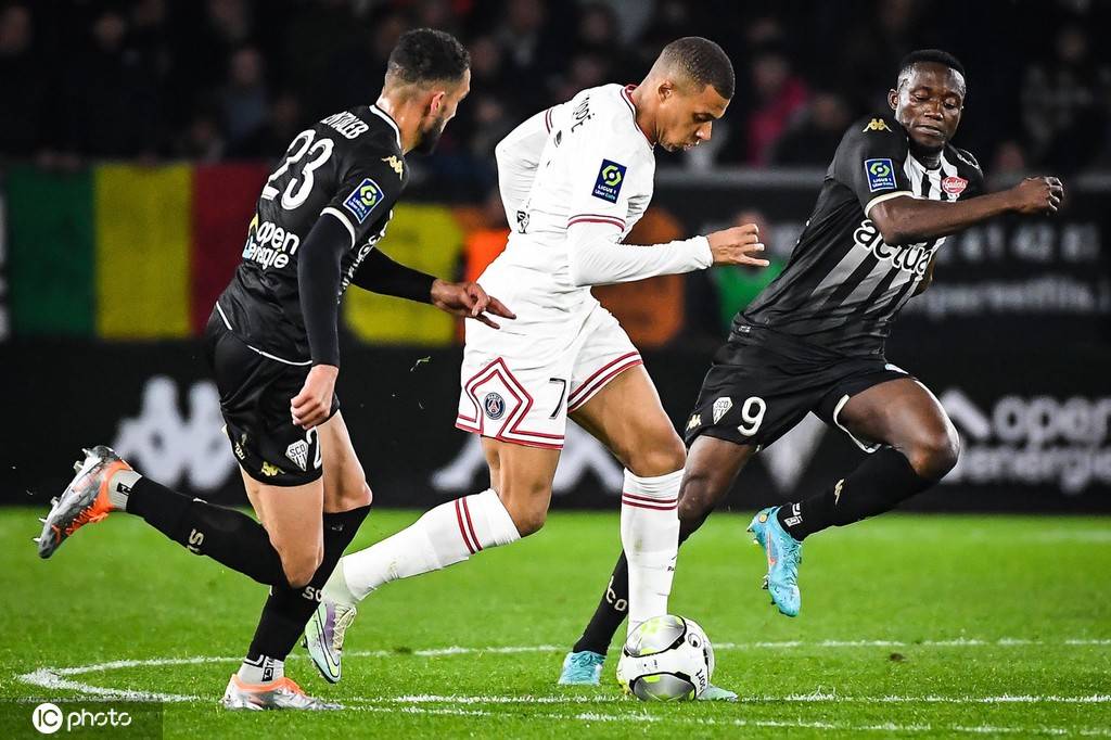 费城76人今夜造点机会，志在法甲名次提升，话题不断，轮换策略成焦点