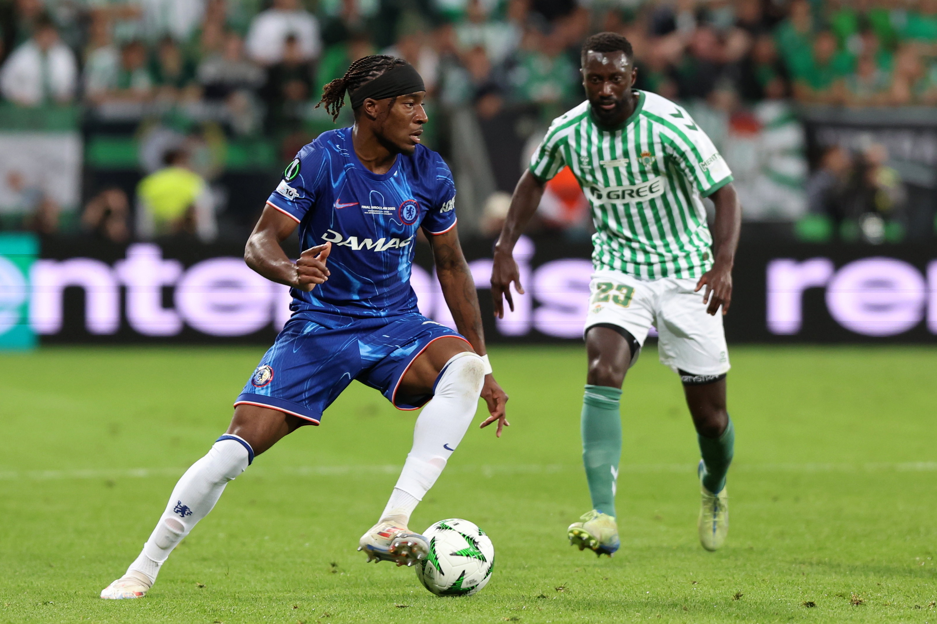 切尔西训练开放日，赛前完成体检引欢呼，欧联在即，临场指挥获称赞(欧联杯决赛切尔西)